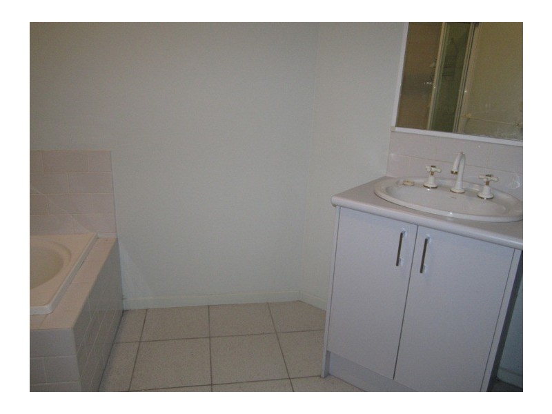 4/23-25 Houlder Avenue, Junction Village VIC 3977