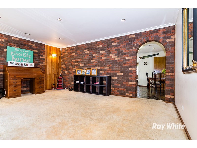 7 Rivette Court, Cranbourne VIC 3977