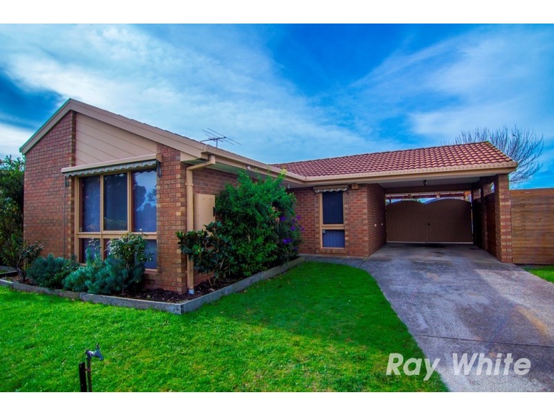 18 Josephine Avenue, Cranbourne North VIC 3977