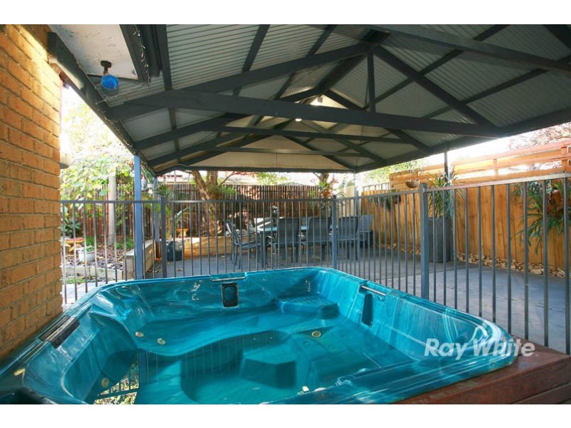 4 Kent Court, Cranbourne North VIC 3977
