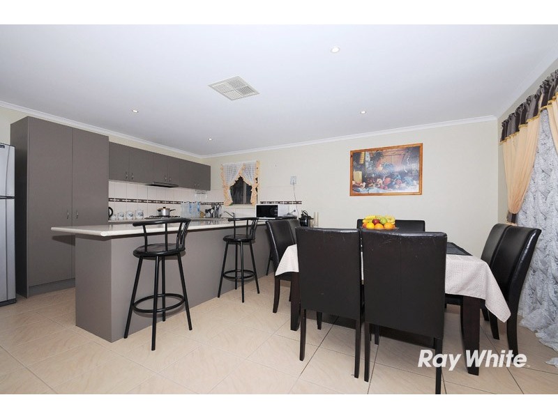 83 Golden Grove Drive, Narre Warren South VIC 3805