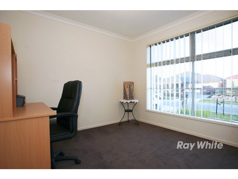 19 Noremac Grove, Lyndhurst VIC 3975