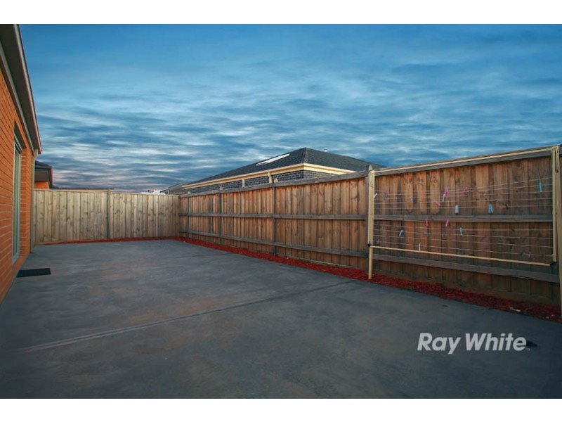 19 Noremac Grove, Lyndhurst VIC 3975