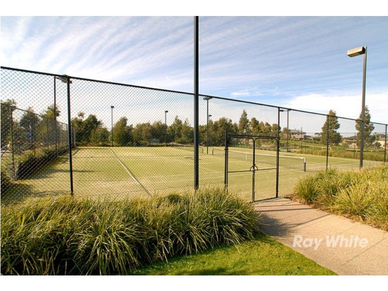 9 Alarah Boulevard, Cranbourne West VIC 3977