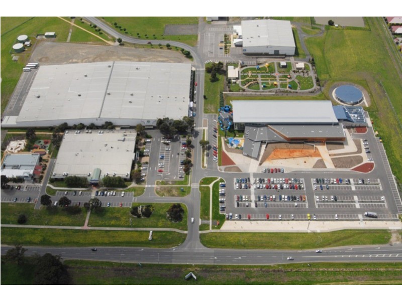 9 Alarah Boulevard, Cranbourne West VIC 3977