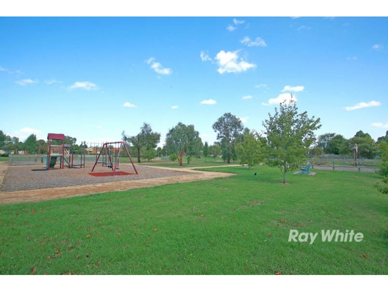 7 McGuigan Drive, Cranbourne VIC 3977