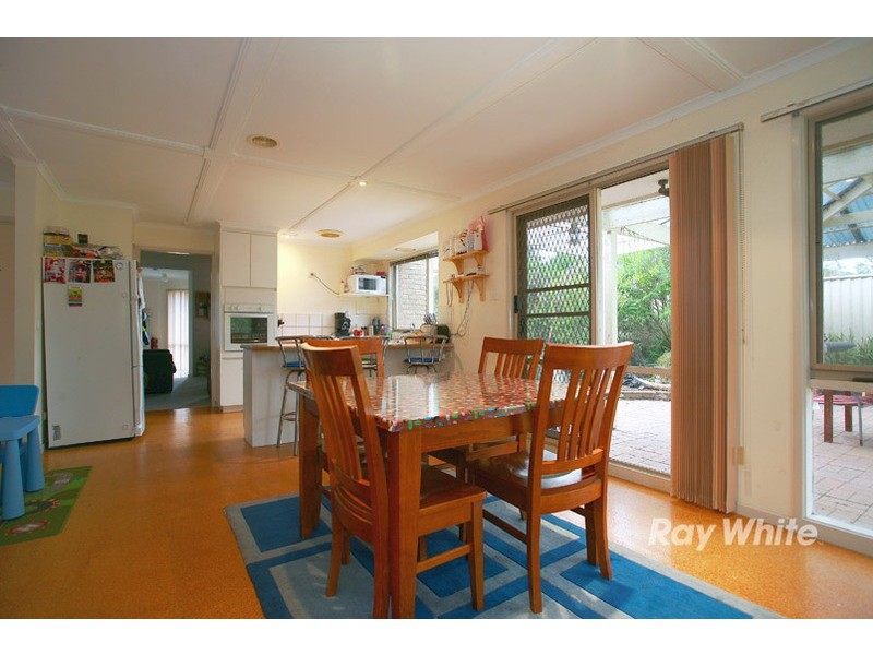 32 Waverley Park Drive, Cranbourne North VIC 3977