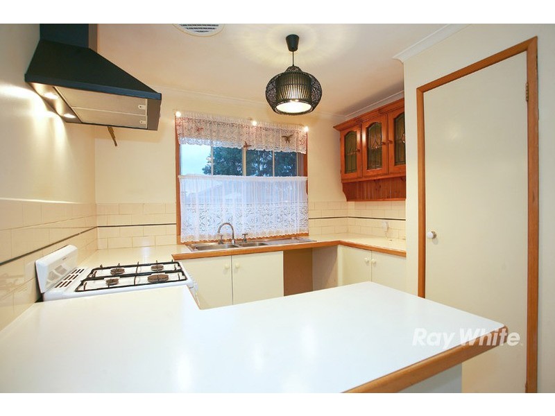 2 Megan Close, Cranbourne West VIC 3977