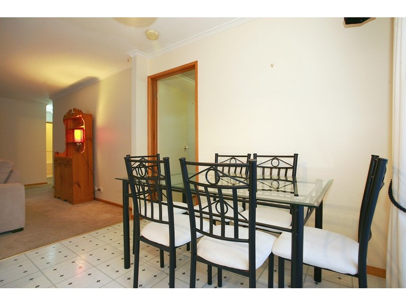 2 Megan Close, Cranbourne West VIC 3977