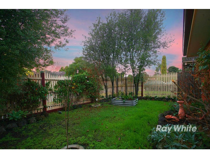 2 Megan Close, Cranbourne West VIC 3977