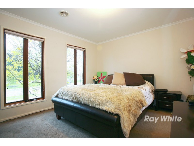 9 Sunbird Avenue, Cranbourne VIC 3977