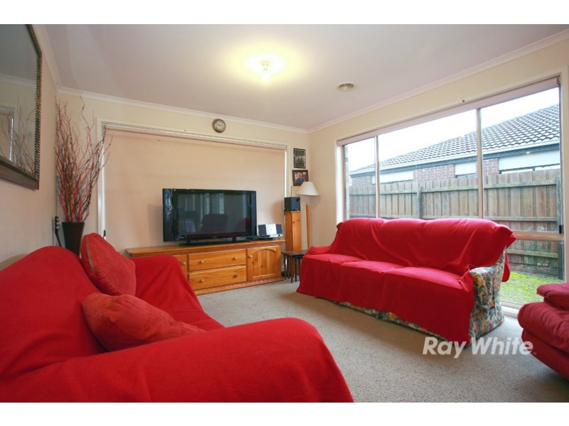 9 Sunbird Avenue, Cranbourne VIC 3977