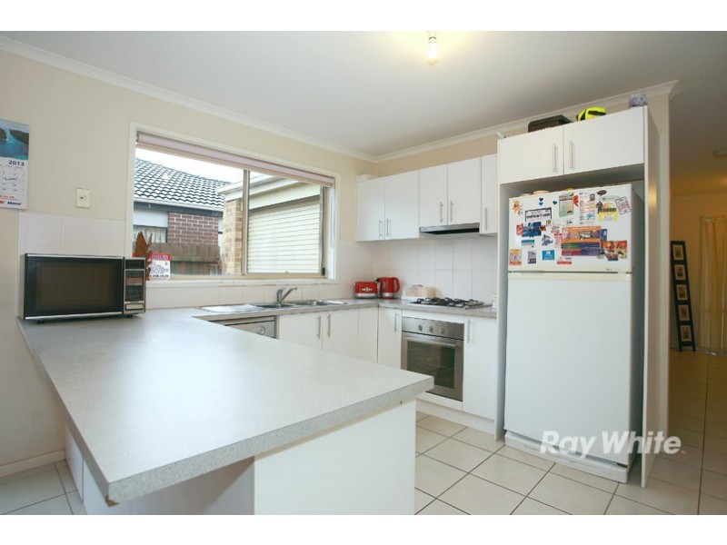 9 Sunbird Avenue, Cranbourne VIC 3977