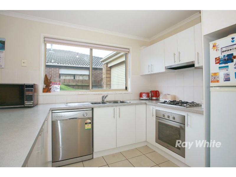 9 Sunbird Avenue, Cranbourne VIC 3977