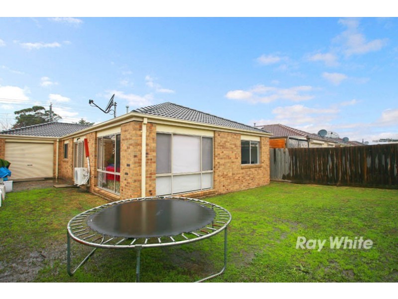 9 Sunbird Avenue, Cranbourne VIC 3977