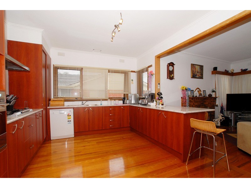 9 Duff Street, Cranbourne VIC 3977