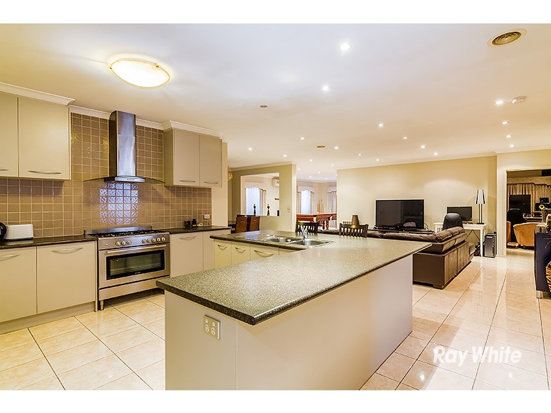 54 Clifton Park Drive, Carrum Downs VIC 3201