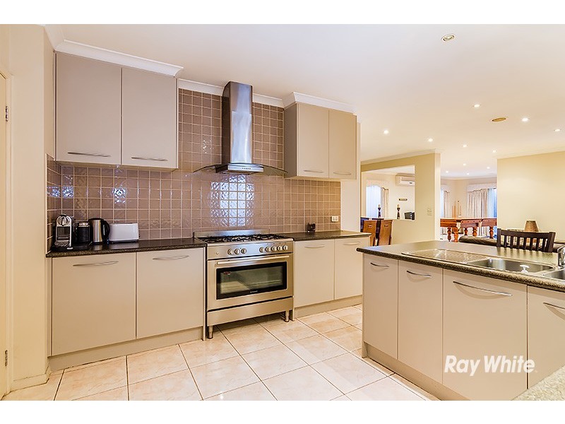 54 Clifton Park Drive, Carrum Downs VIC 3201