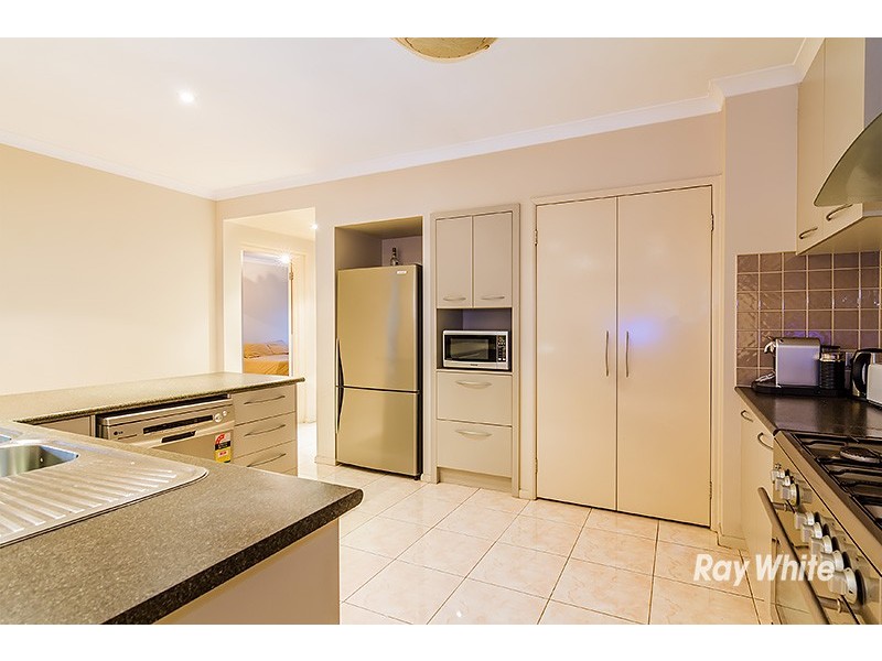 54 Clifton Park Drive, Carrum Downs VIC 3201