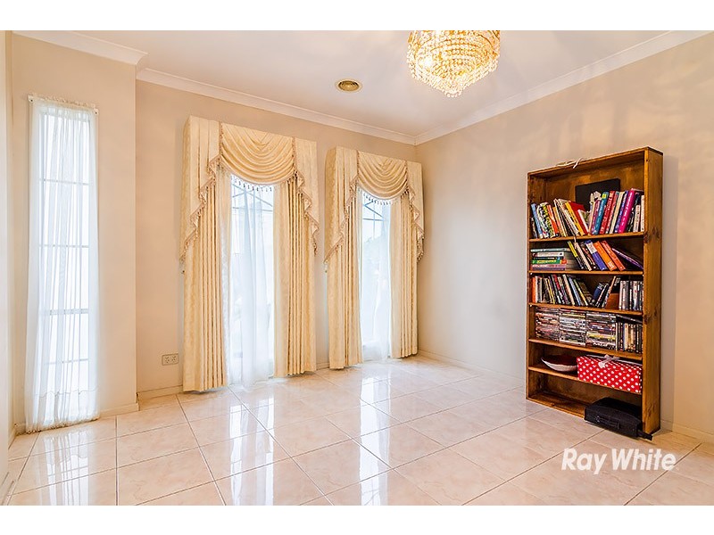 54 Clifton Park Drive, Carrum Downs VIC 3201