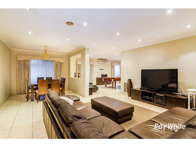 54 Clifton Park Drive, Carrum Downs VIC 3201