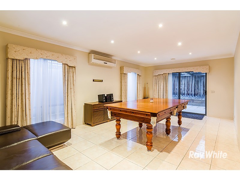 54 Clifton Park Drive, Carrum Downs VIC 3201