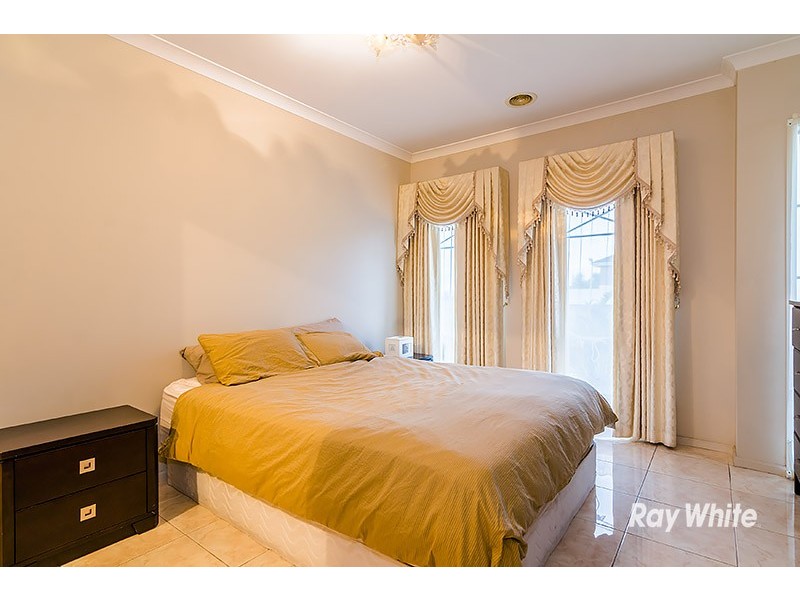 54 Clifton Park Drive, Carrum Downs VIC 3201