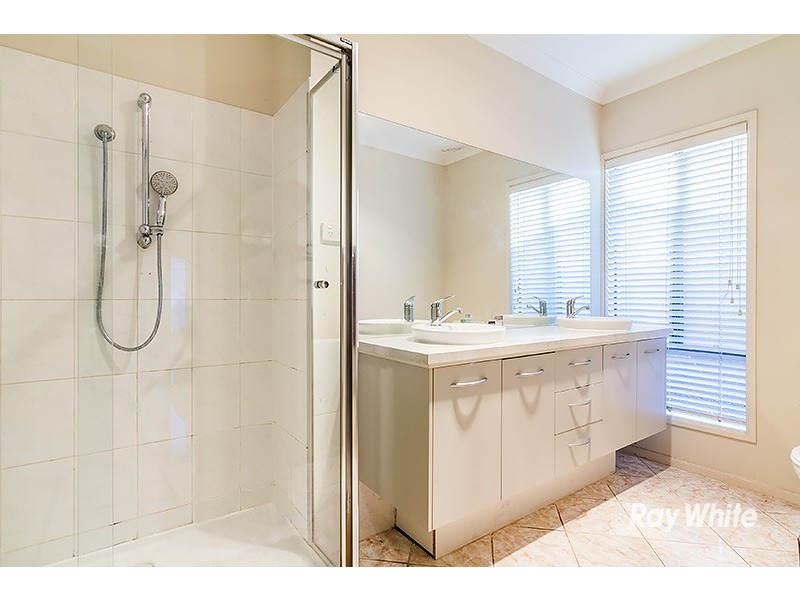 54 Clifton Park Drive, Carrum Downs VIC 3201