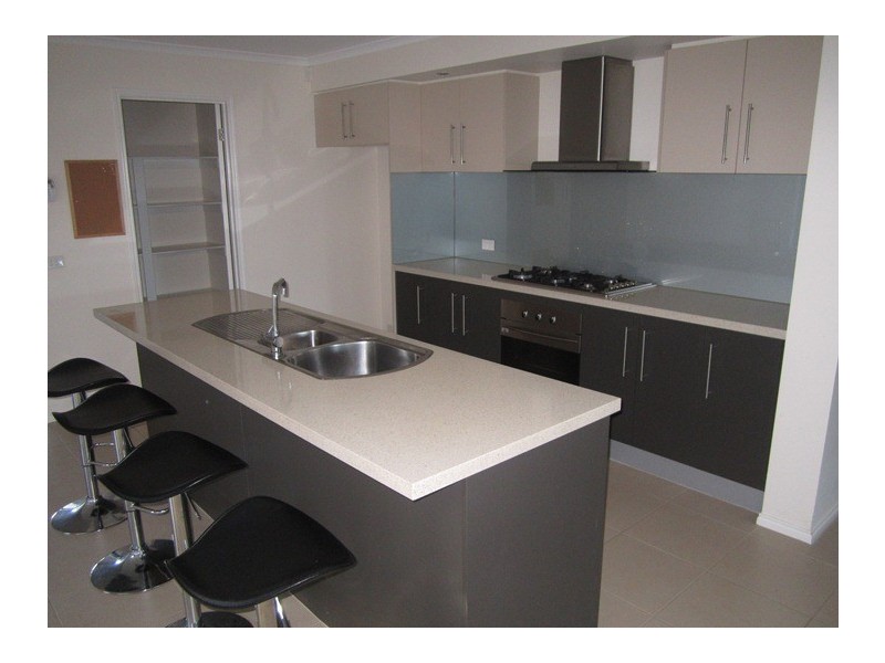 12 Viewline Way, Lyndhurst VIC 3975