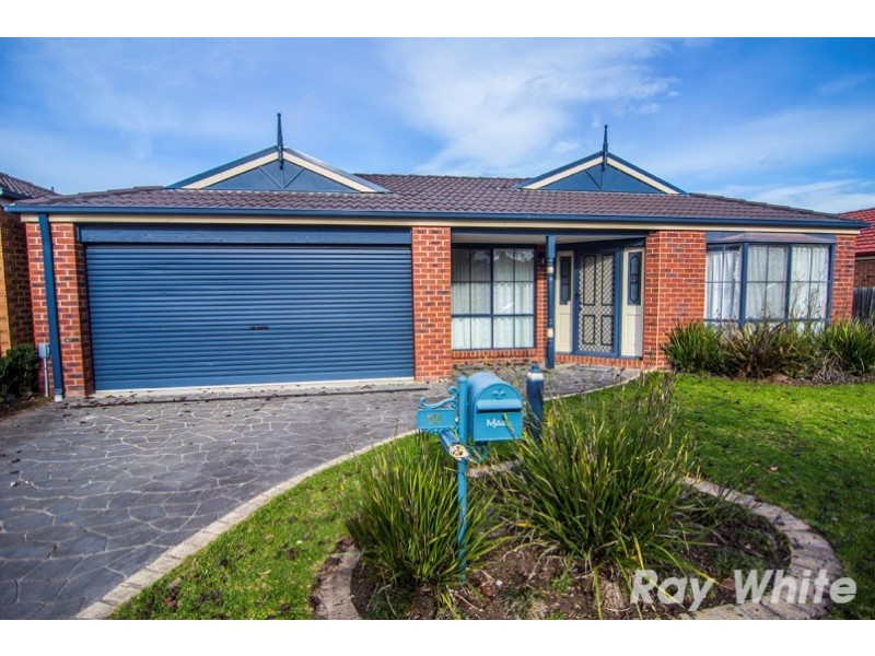 15 Nerrena Rise, Cranbourne West VIC 3977