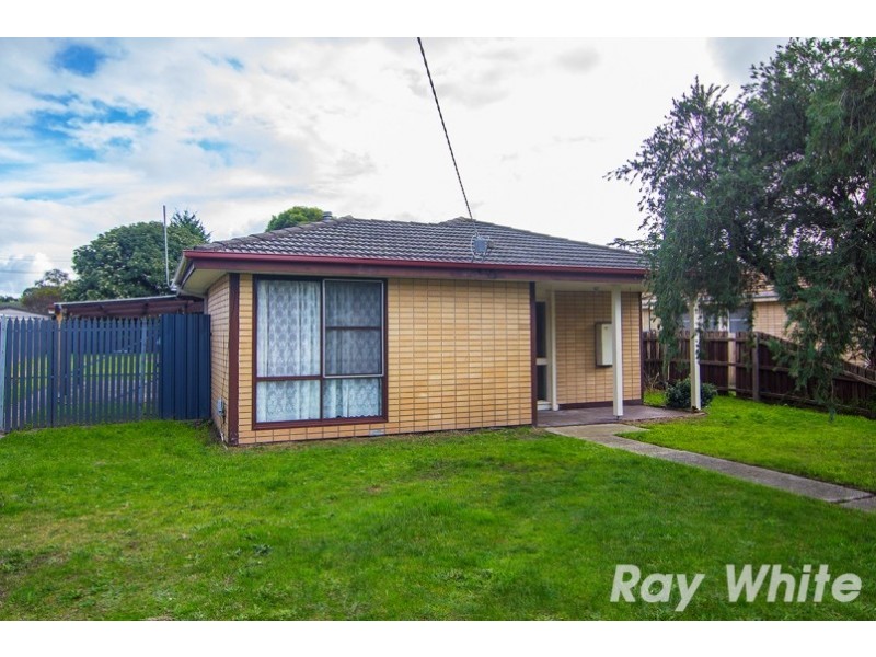 9 Fairbairn Road, Cranbourne VIC 3977