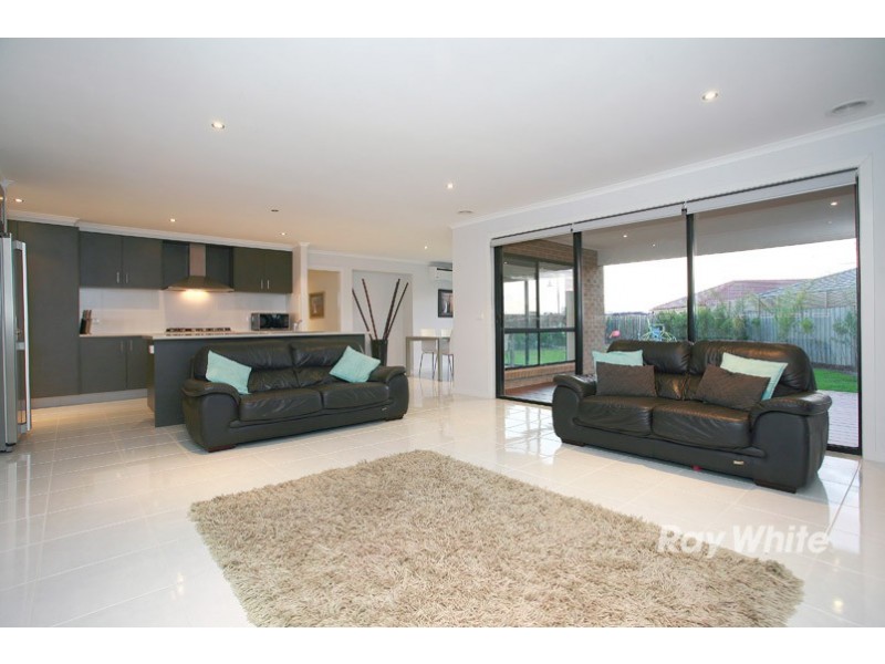 8 Lamada Street, Lyndhurst VIC 3975