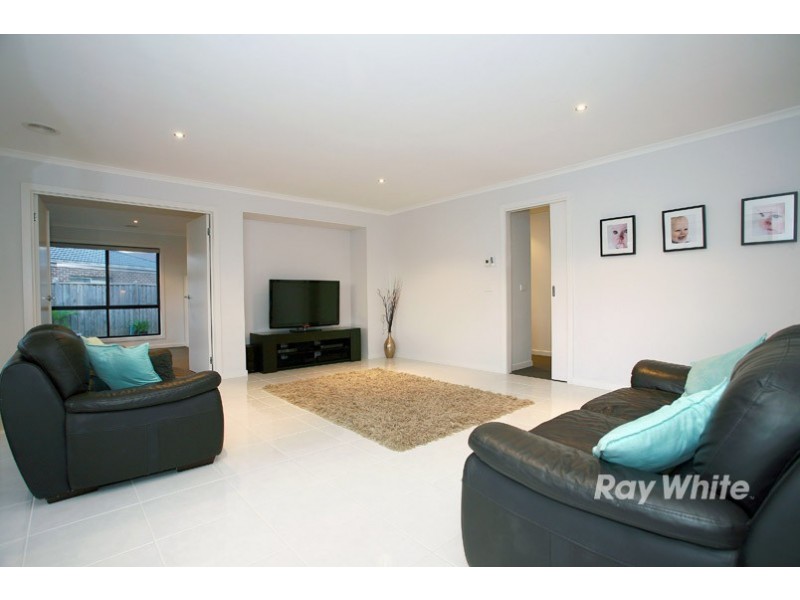 8 Lamada Street, Lyndhurst VIC 3975