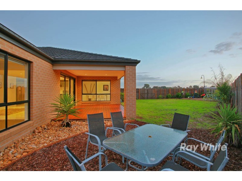 8 Lamada Street, Lyndhurst VIC 3975