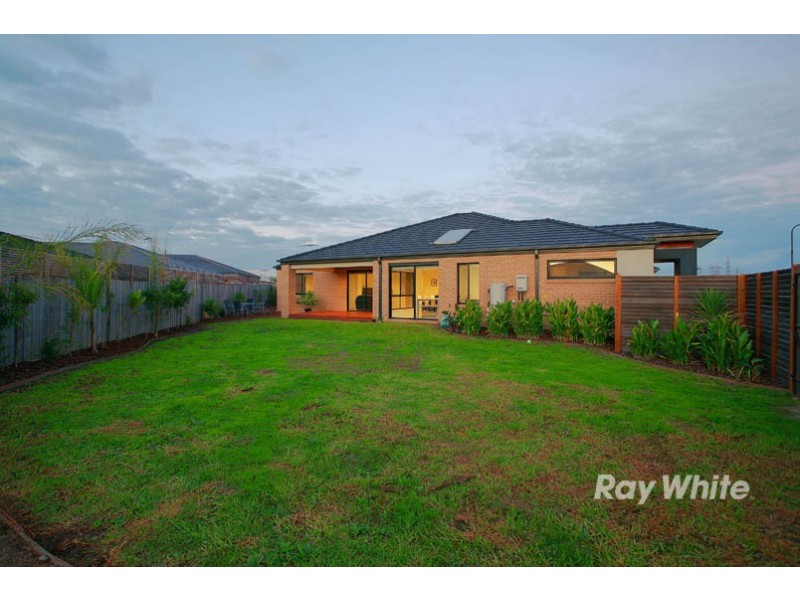 8 Lamada Street, Lyndhurst VIC 3975