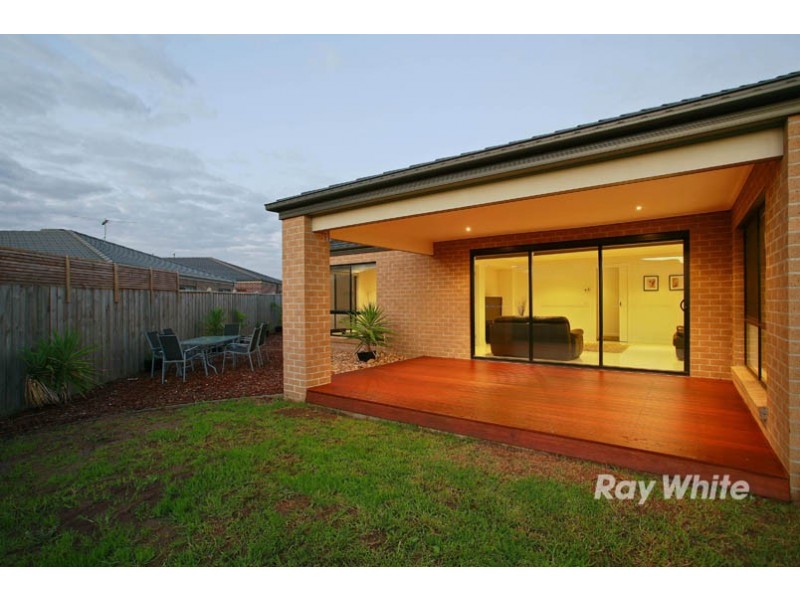 8 Lamada Street, Lyndhurst VIC 3975