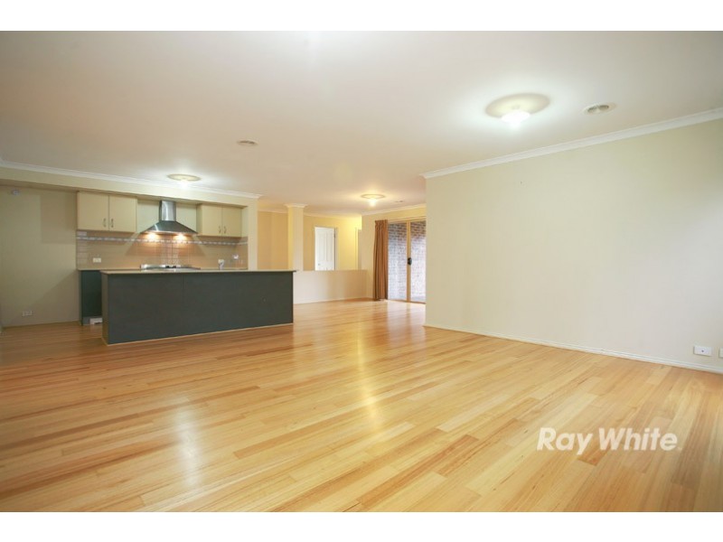 41 Thunderbolt Drive, Cranbourne East VIC 3977