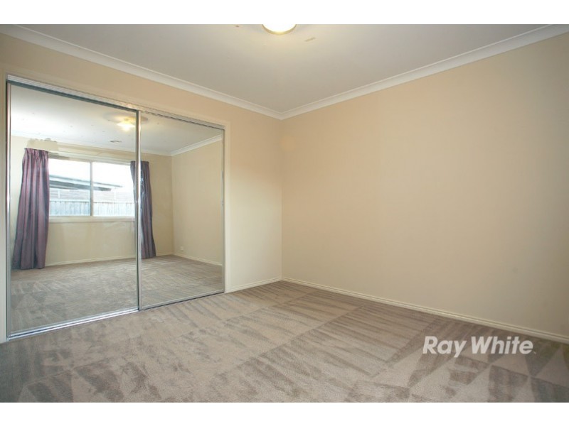 41 Thunderbolt Drive, Cranbourne East VIC 3977