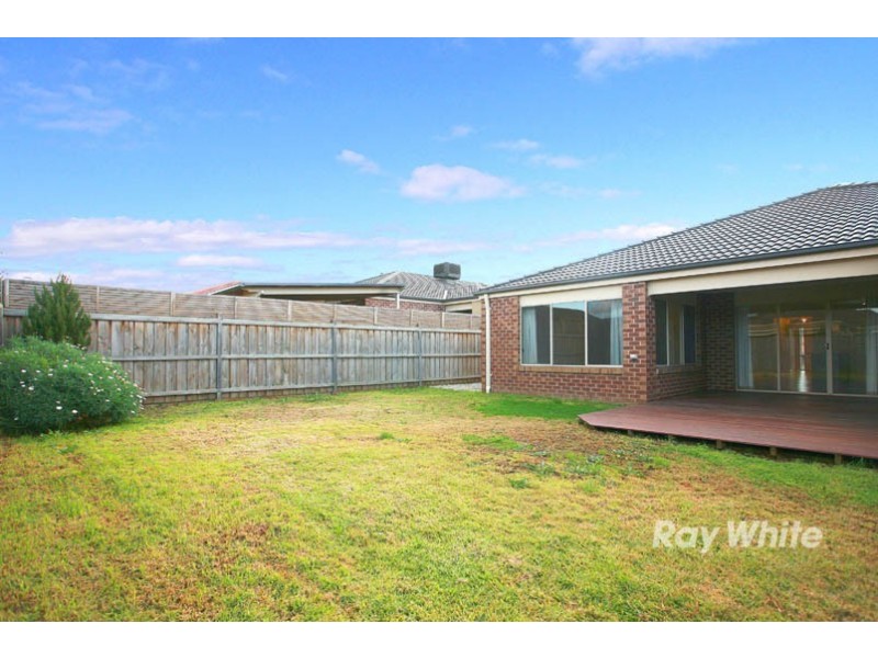 41 Thunderbolt Drive, Cranbourne East VIC 3977