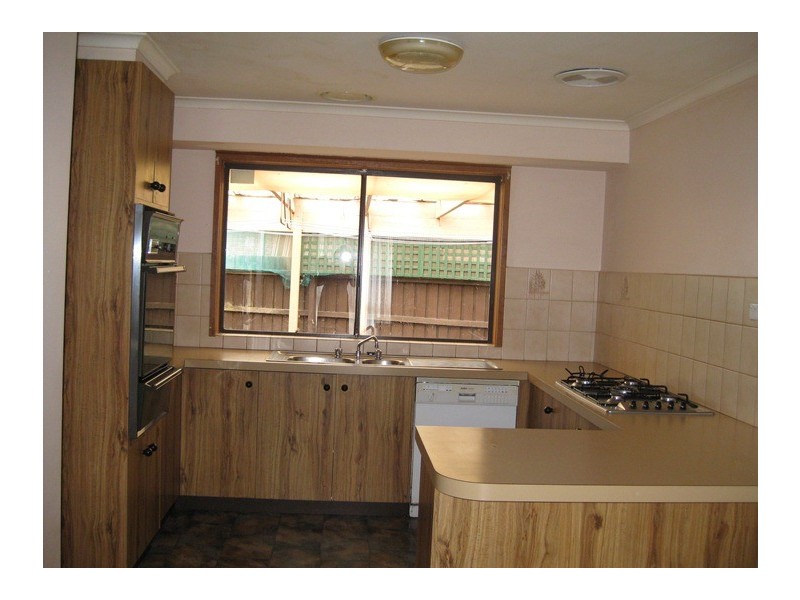 25 Arleon Crescent, Cranbourne VIC 3977