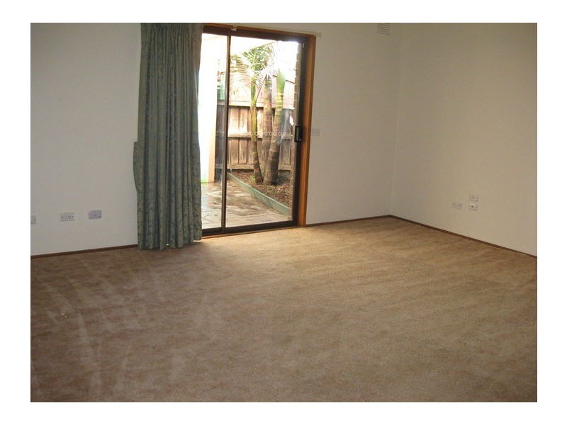 25 Arleon Crescent, Cranbourne VIC 3977