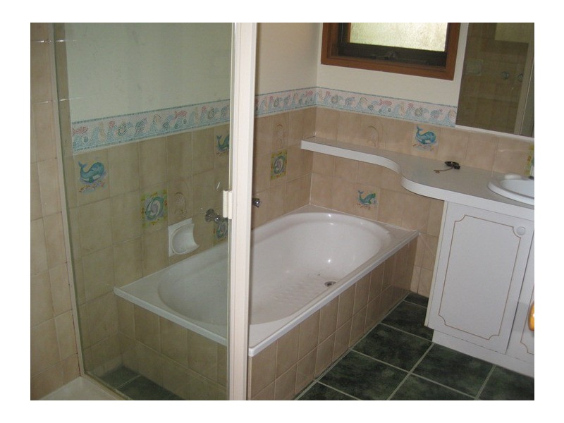 25 Arleon Crescent, Cranbourne VIC 3977