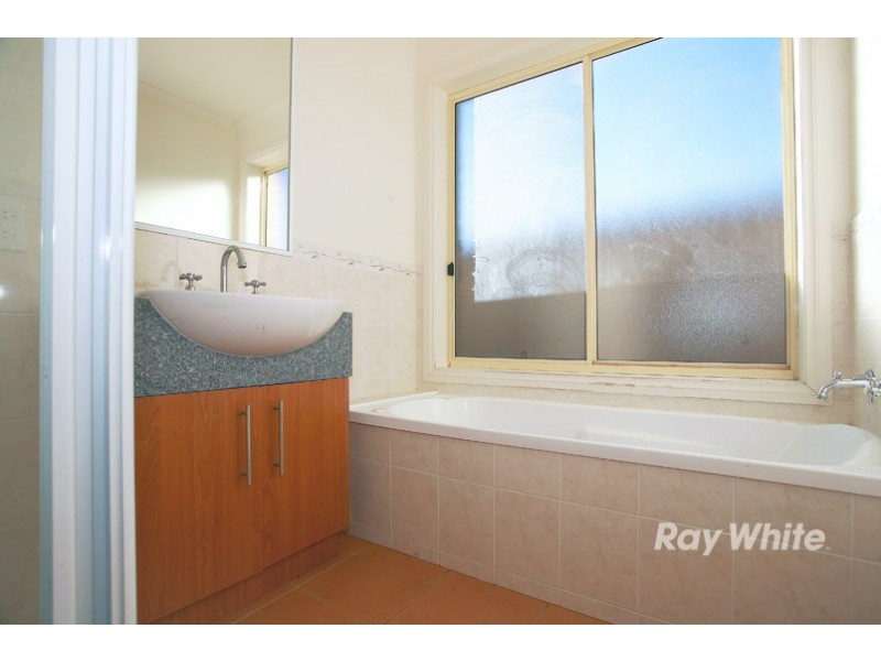 47 Majestic Boulevard, Cranbourne VIC 3977