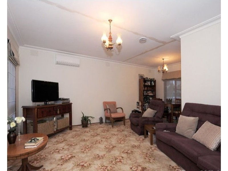 42 Mansfield Street, Berwick VIC 3806