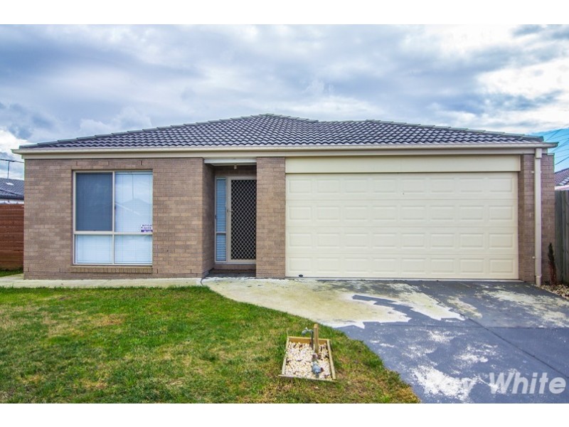 59 Taplan Crescent, Cranbourne West VIC 3977
