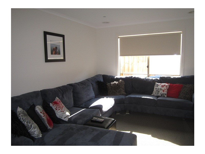 17 Stocks Drive, Cranbourne West VIC 3977