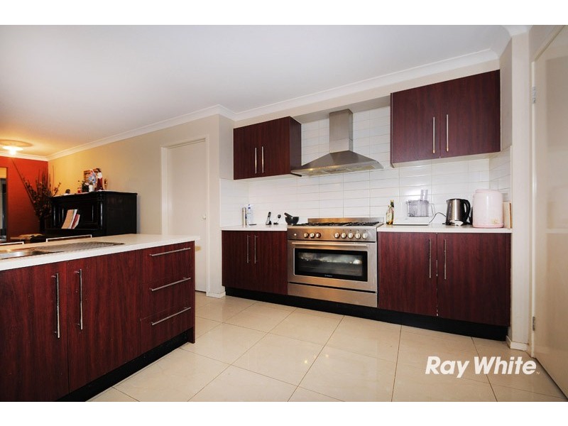 10 Yellowbox Crescent, Lyndhurst VIC 3975