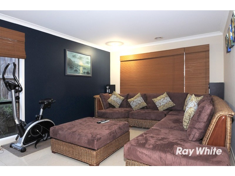 10 Yellowbox Crescent, Lyndhurst VIC 3975