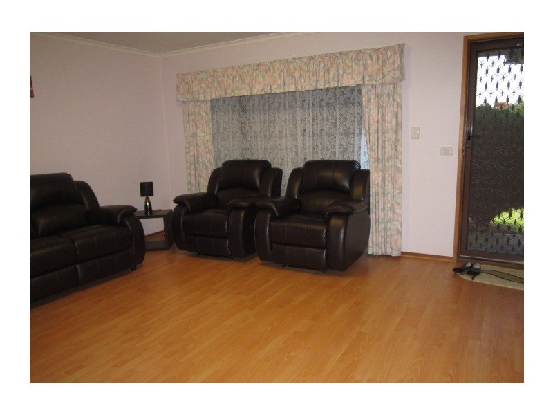 11 Cobrungra Court, Hallam VIC 3803