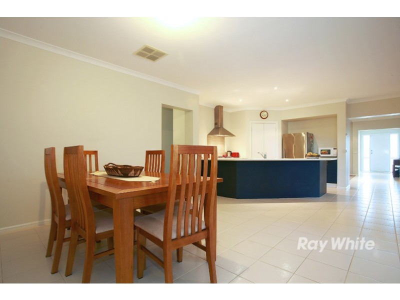 7 Alpine Heath Way, Lyndhurst VIC 3975